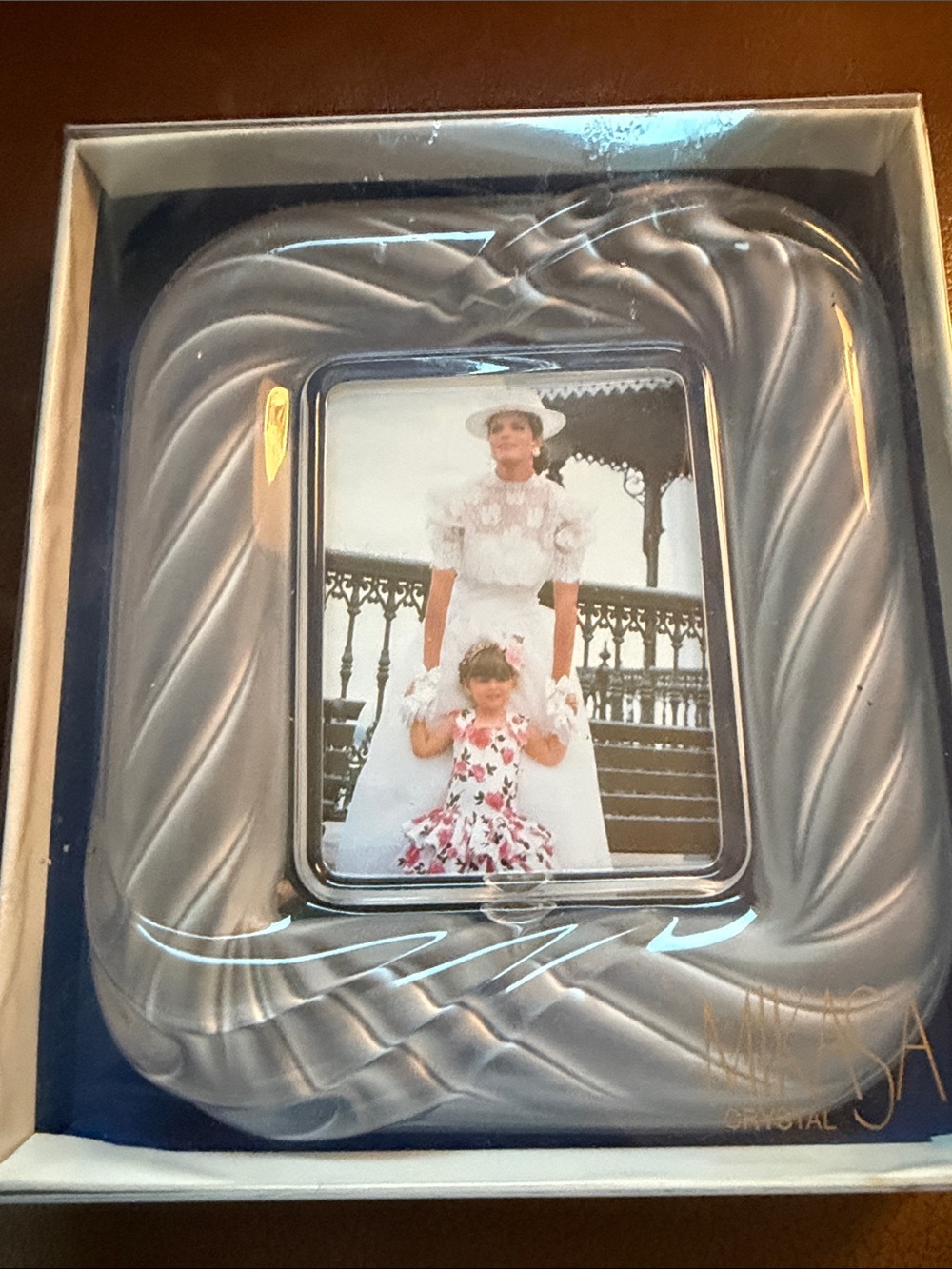 Mikasa Crystal Swirl Sculpted Picture Frame